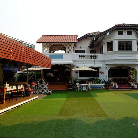 Baan Issara Boutique Hotel Nan Esterno foto