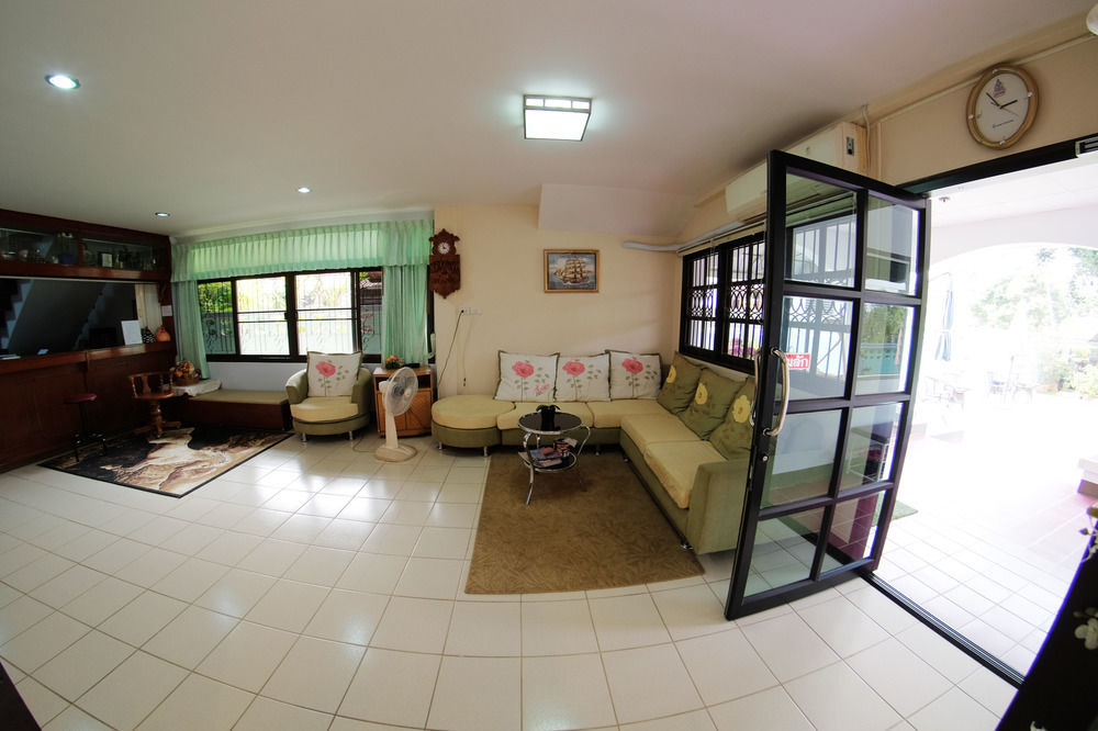 Baan Issara Boutique Hotel Nan Esterno foto