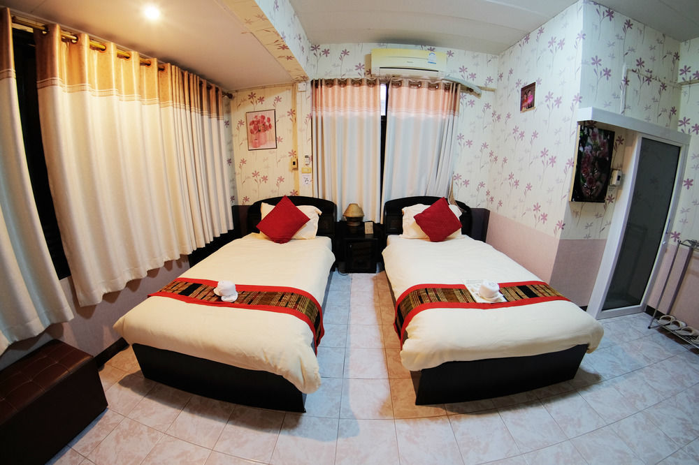 Baan Issara Boutique Hotel Nan Esterno foto