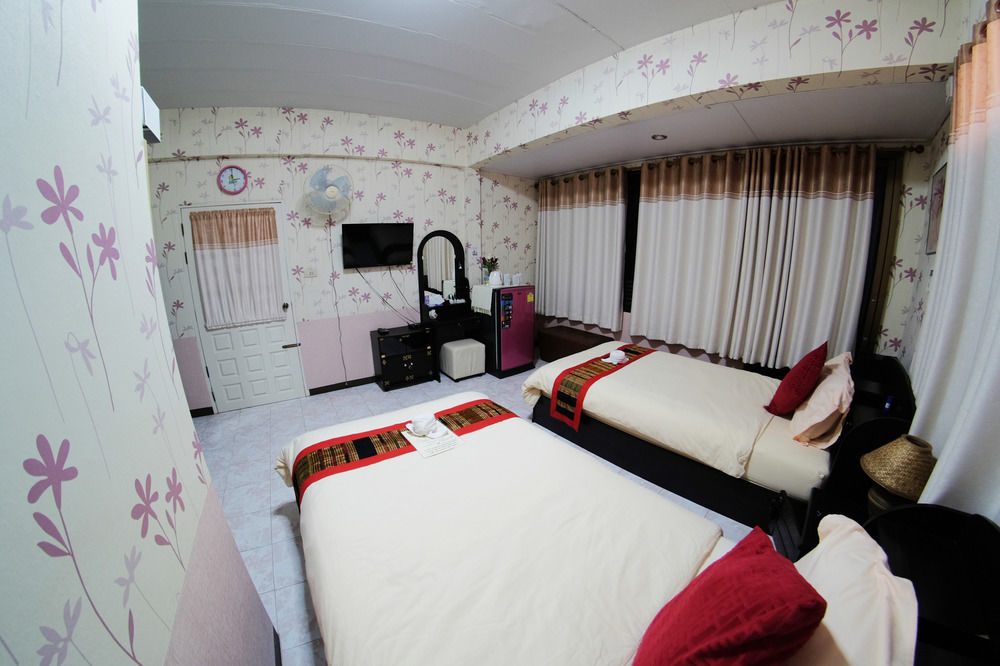 Baan Issara Boutique Hotel Nan Esterno foto