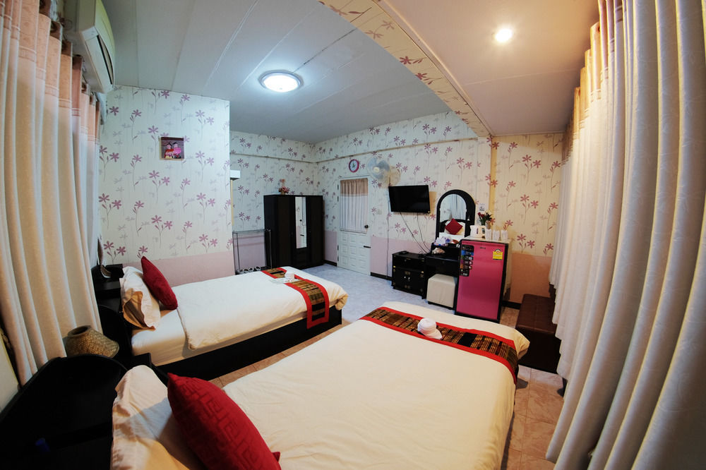 Baan Issara Boutique Hotel Nan Esterno foto