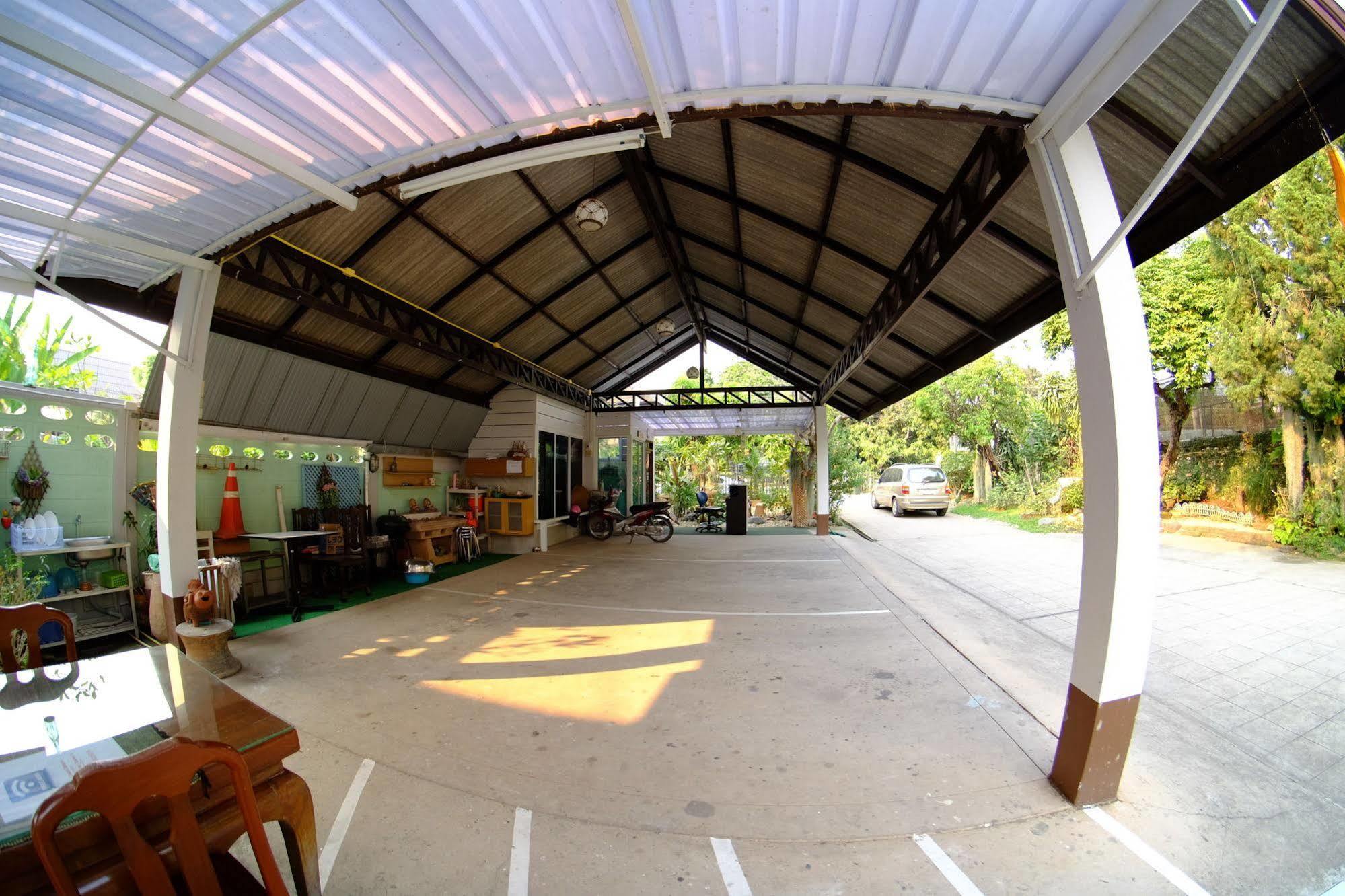 Baan Issara Boutique Hotel Nan Esterno foto