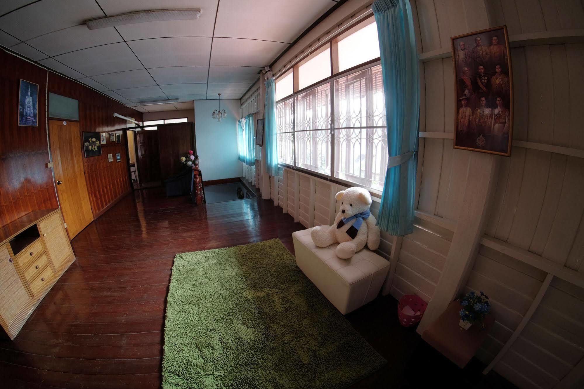 Baan Issara Boutique Hotel Nan Esterno foto