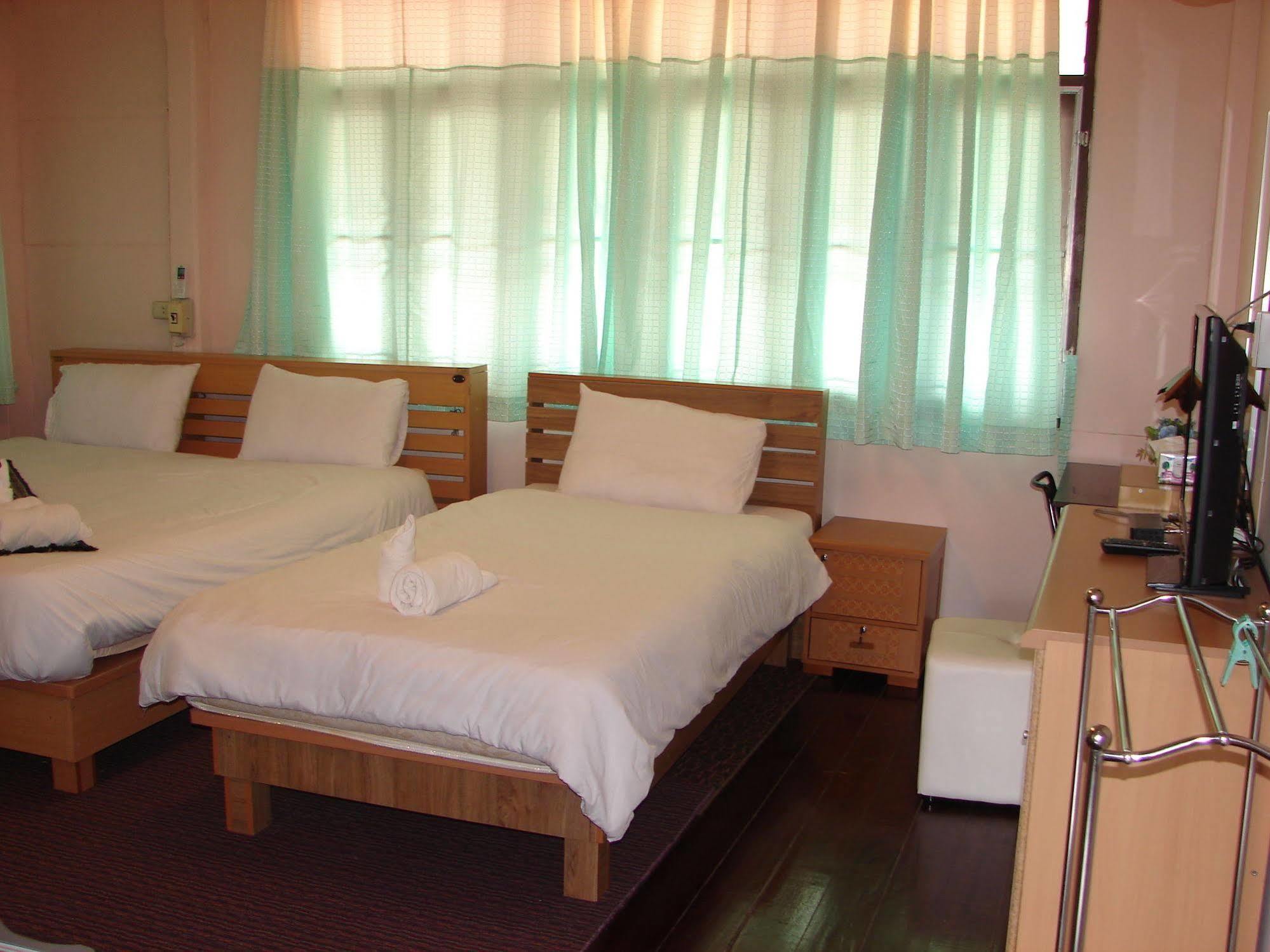 Baan Issara Boutique Hotel Nan Esterno foto