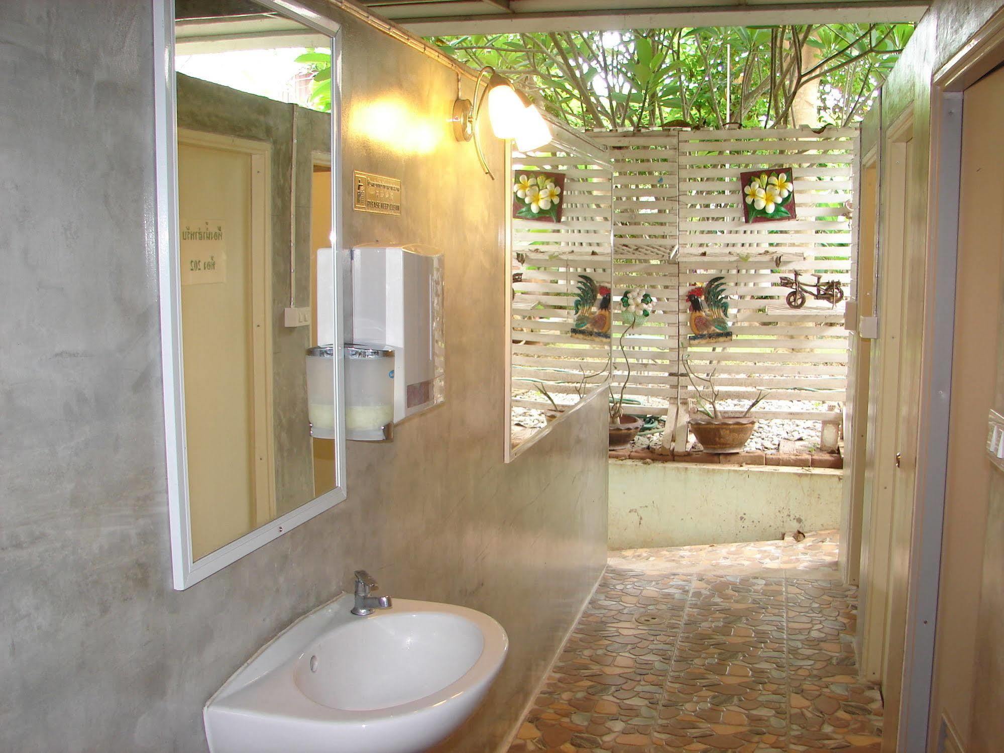 Baan Issara Boutique Hotel Nan Esterno foto