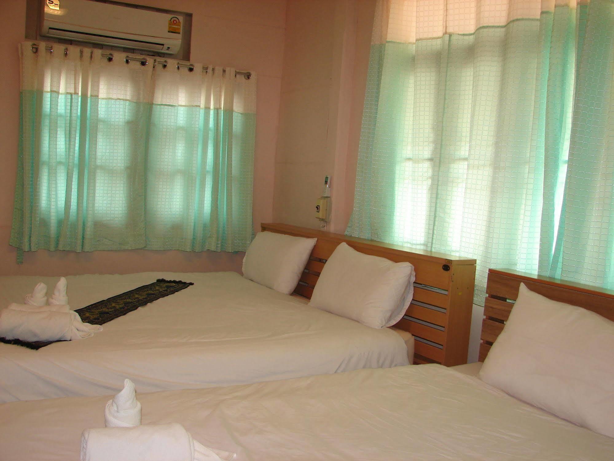 Baan Issara Boutique Hotel Nan Esterno foto